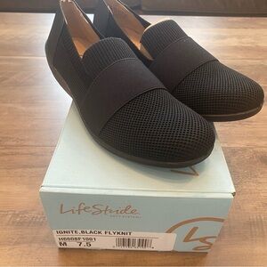 Life Stride • NIB Black Ignite Flyknit Comfort Shoes • Size 7.5